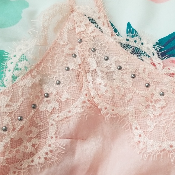 H&M Camisole Top - Picture 2 of 3